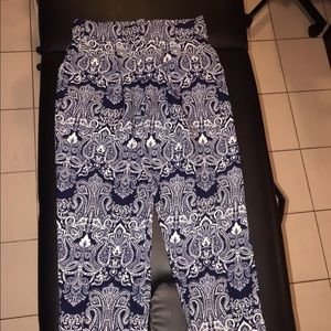 Patterned pants